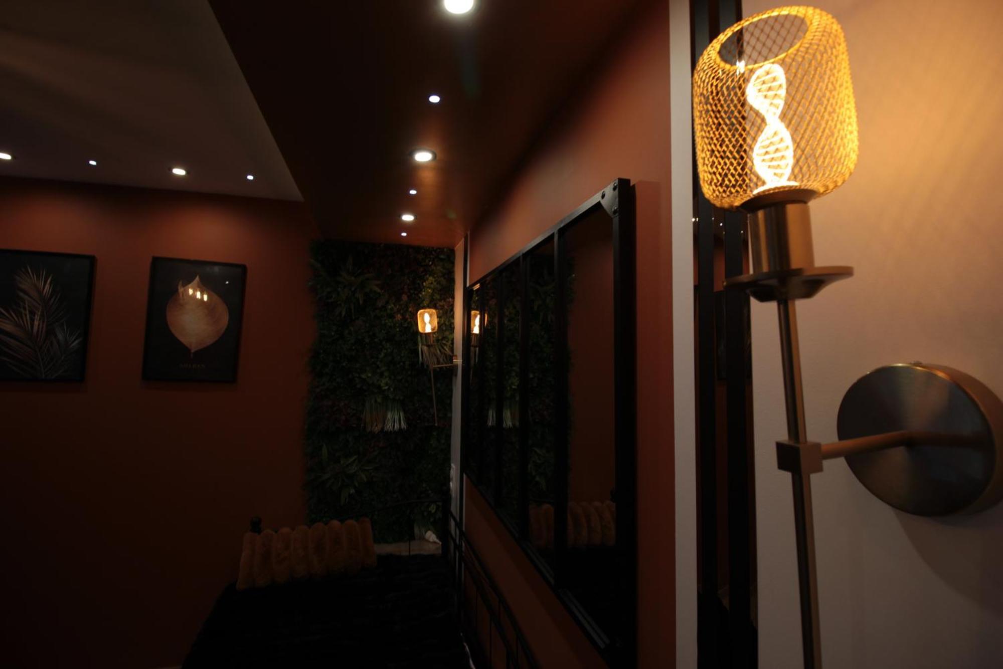 ורדון-סור-מוס Luxury Studio, Rez De Chaussee, Parking Prive Video Surveillance, Canape Haute Qualite Convertible Couchage 2 Personnes, Centre Ville Proche, Restaurant, Boulangerie 2 Minutes A Pied, Terrasse - 800Metre Carre De Terrain - Gere Par Presta-Zen'Service מראה חיצוני תמונה