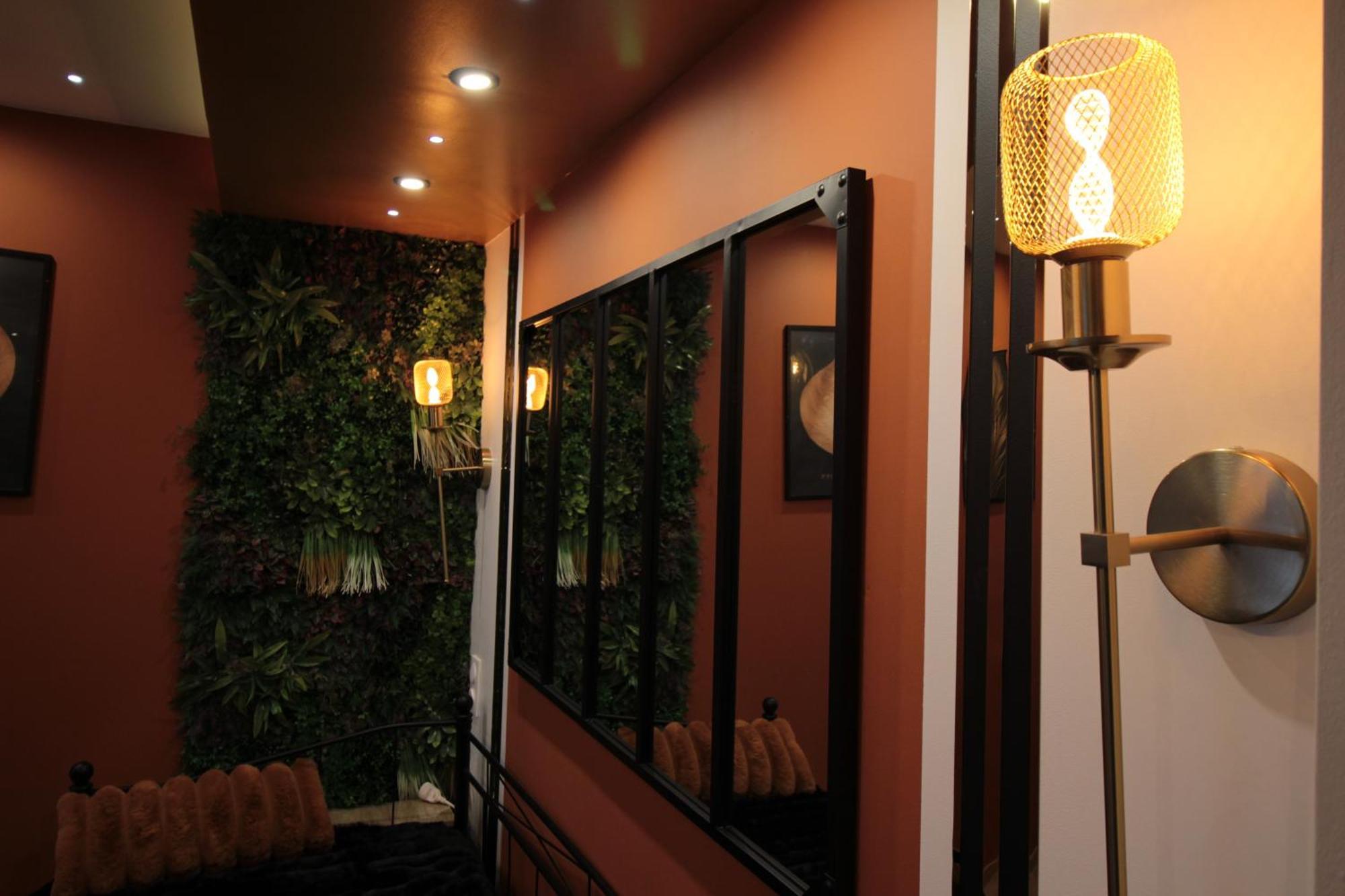 ורדון-סור-מוס Luxury Studio, Rez De Chaussee, Parking Prive Video Surveillance, Canape Haute Qualite Convertible Couchage 2 Personnes, Centre Ville Proche, Restaurant, Boulangerie 2 Minutes A Pied, Terrasse - 800Metre Carre De Terrain - Gere Par Presta-Zen'Service מראה חיצוני תמונה