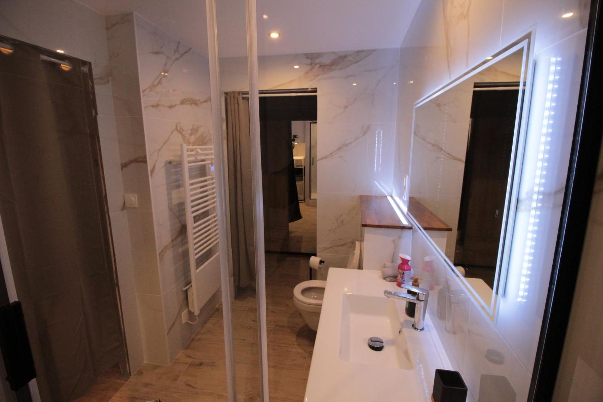 ורדון-סור-מוס Luxury Studio, Rez De Chaussee, Parking Prive Video Surveillance, Canape Haute Qualite Convertible Couchage 2 Personnes, Centre Ville Proche, Restaurant, Boulangerie 2 Minutes A Pied, Terrasse - 800Metre Carre De Terrain - Gere Par Presta-Zen'Service מראה חיצוני תמונה
